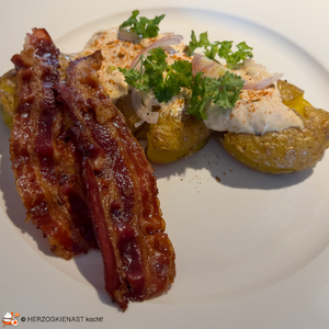Cajun spiced potatoes mit Bacon, getoppt mit Koriander