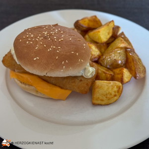 Fischburger mit gebackenen Kartoffel aus dem Airfryer