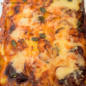 Kartoffel-Kürbis Gratin in der Auflaufform
