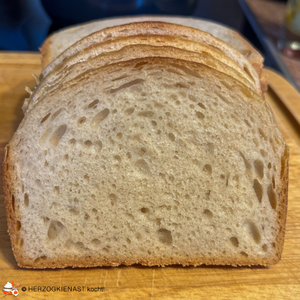 Toast bread, sliced