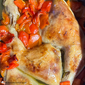 Hähnchenschenkel mit roter Paprika
