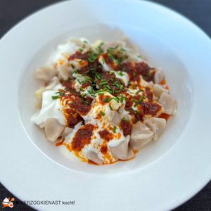 Manti mit Paprika und Jogurt