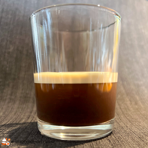 Nitro Kaffee Shot - gesetzt mit Schaum